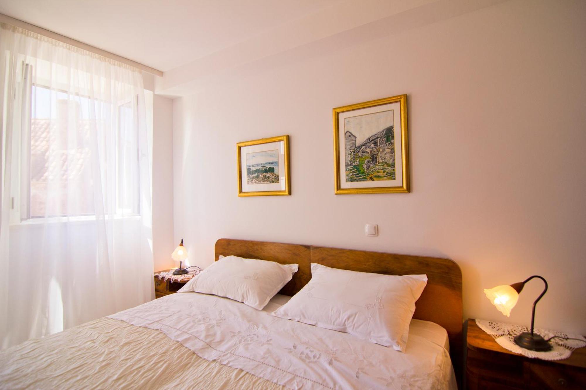 Apartments Donika Komiža Cameră foto
